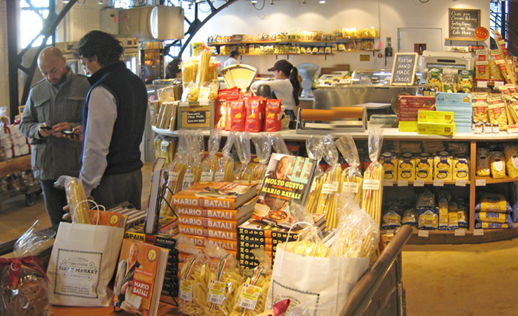 As you enter the Tarry Market